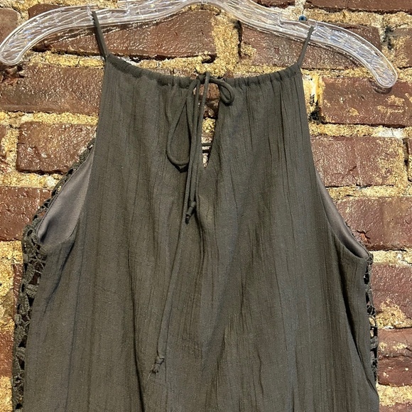 CLOTH & PEOPLE Olive Green Halter Eyelet Lace Bodice. Front Slit Crepe Maxi MED - Picture 5 of 13
